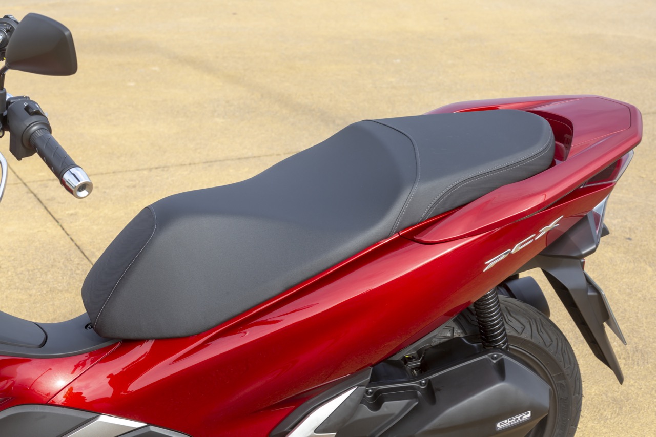 Ensaio Honda PCX 125 de 2018 – Renovar para Liderar