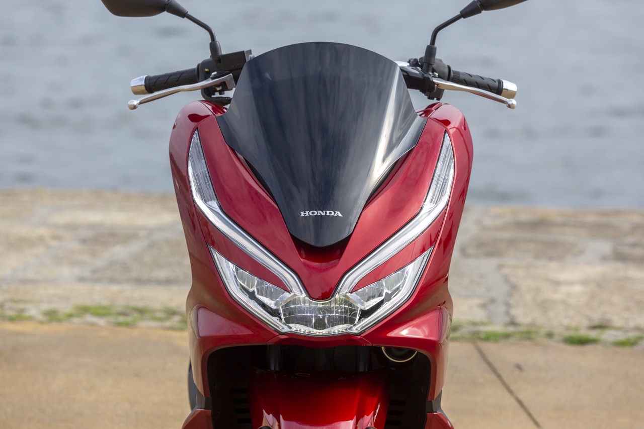 Ensaio Honda PCX 125 de 2018 – Renovar para Liderar