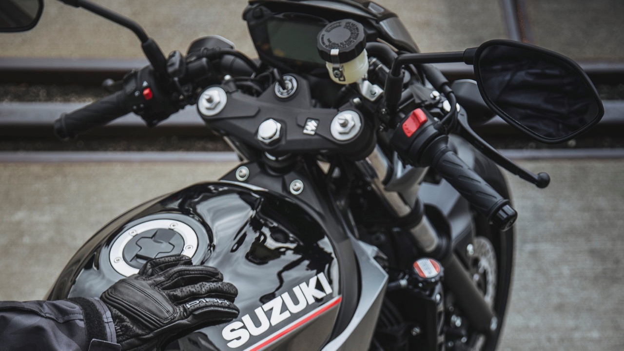 Ensaio Suzuki SV650X 2018 – Prazer máximo de condução no estilo Café Racer