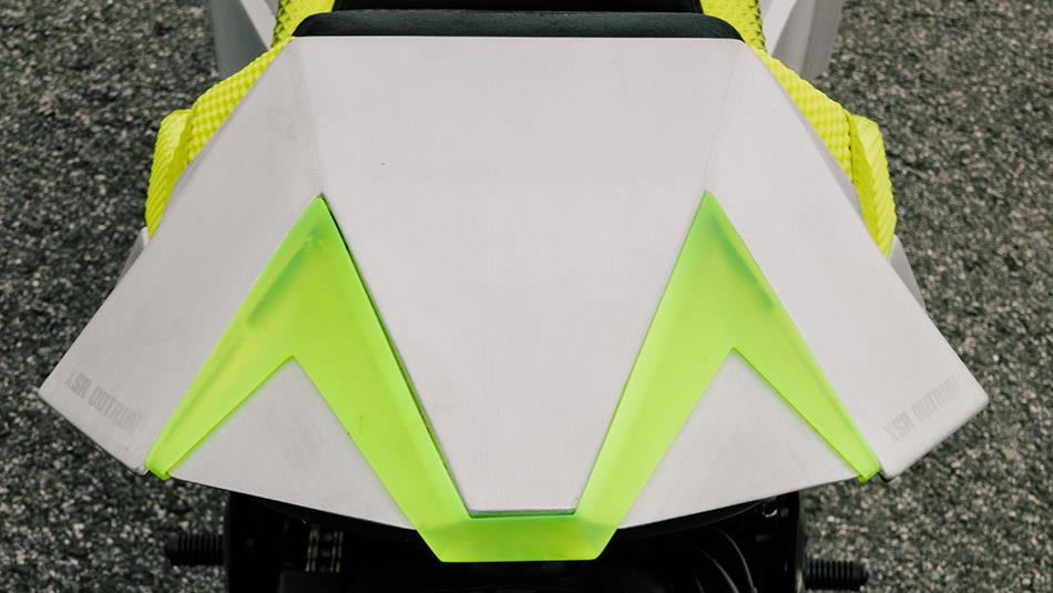 “The OutRun”- A Yard Built XSR700 da Ton-up Garage 