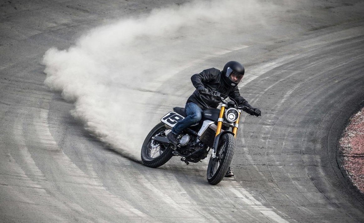 Fantic Caballero Flat Track – Uma gama de monocilíndricas com imagem retro agressiva