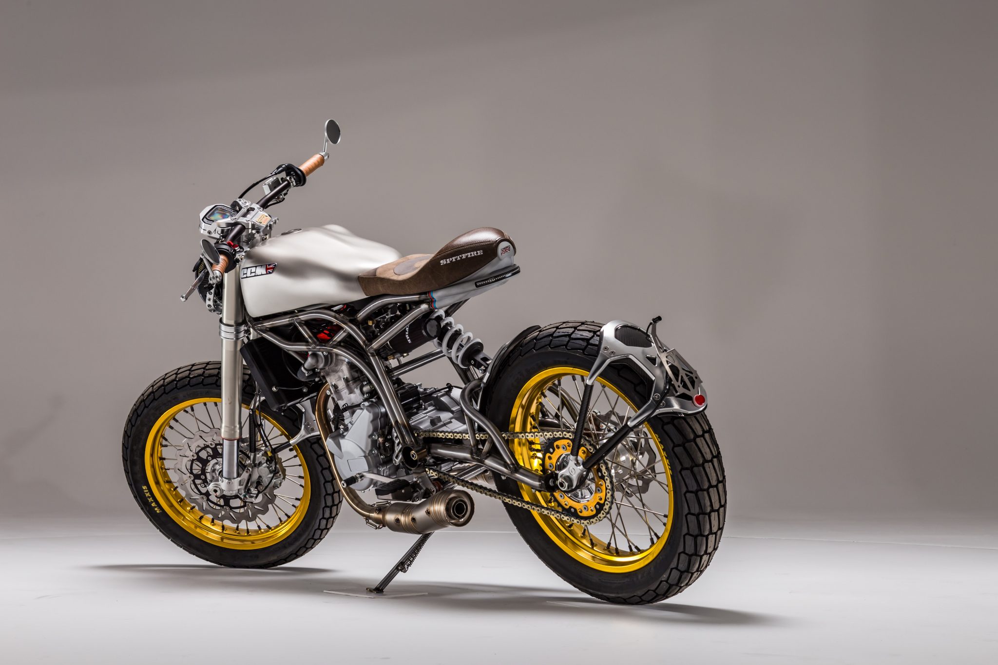 Scrambler CCM Spitfire – Uma obra de arte de edição limitada da divisão “SkunkwerX”