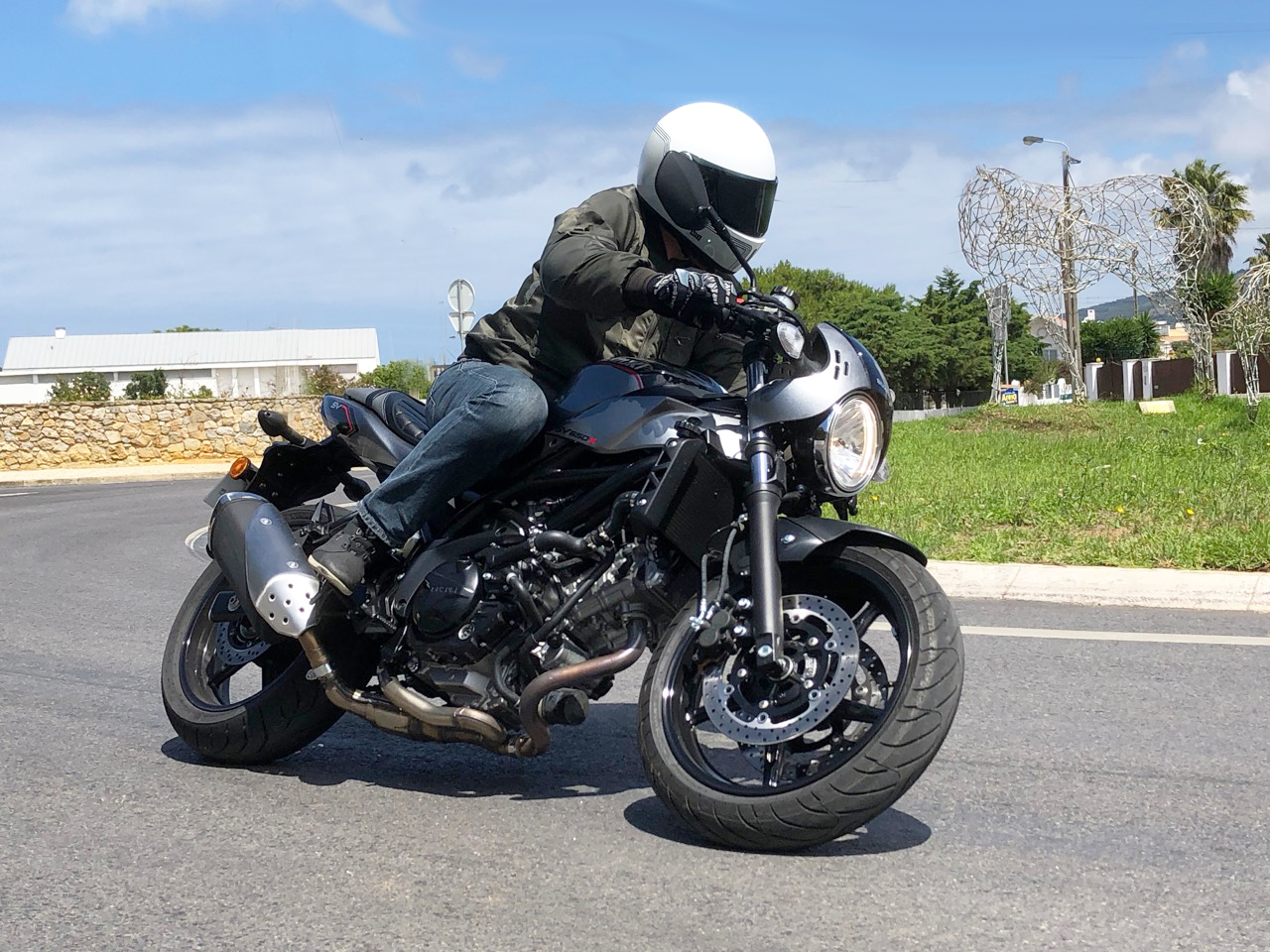 Ensaio Suzuki SV650X 2018 – Prazer máximo de condução no estilo Café Racer