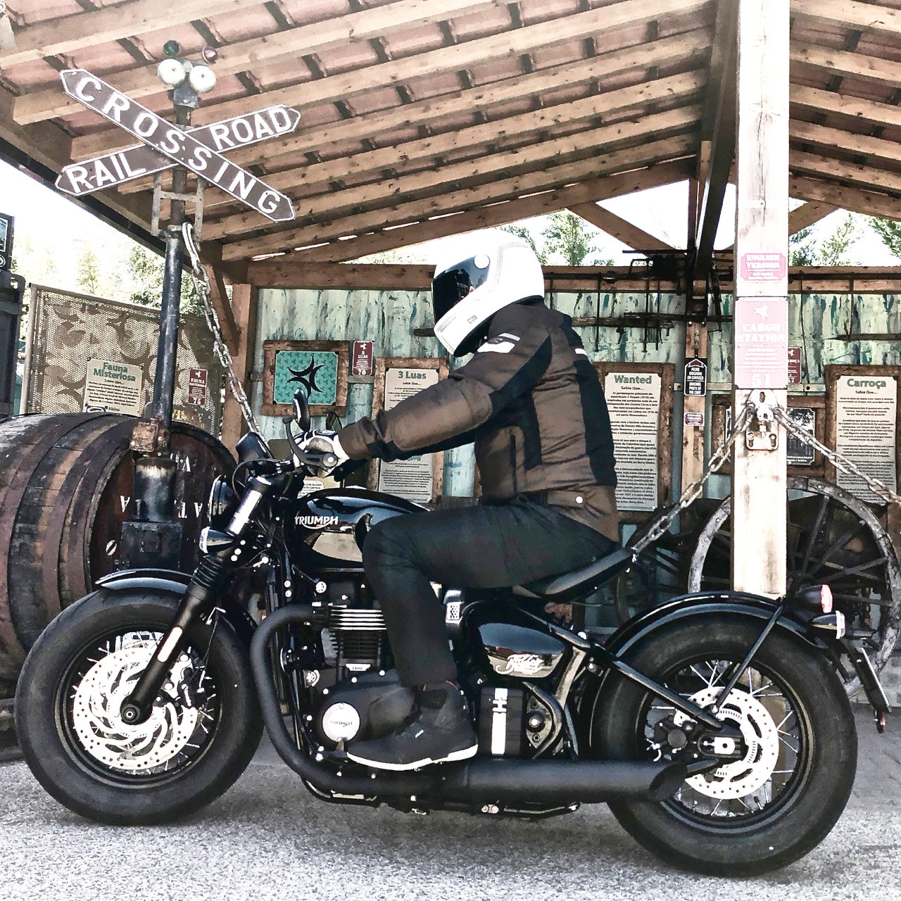 Ensaio Triumph Bobber Black – Com um “Punch” da Pesada