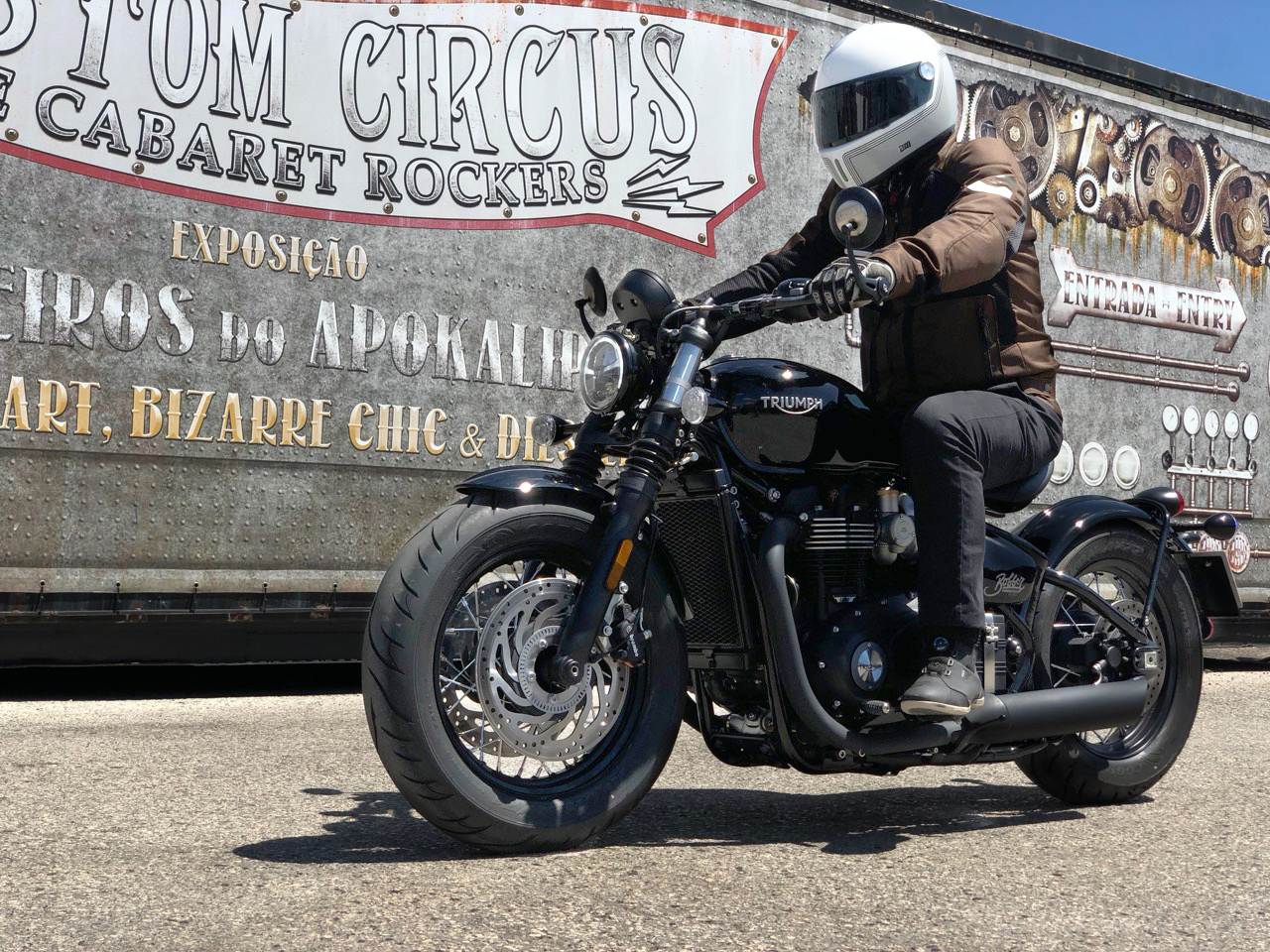 Ensaio Triumph Bobber Black – Com um “Punch” da Pesada