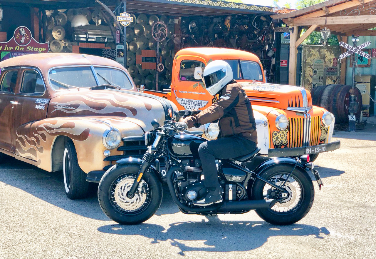 Ensaio Triumph Bobber Black – Com um “Punch” da Pesada