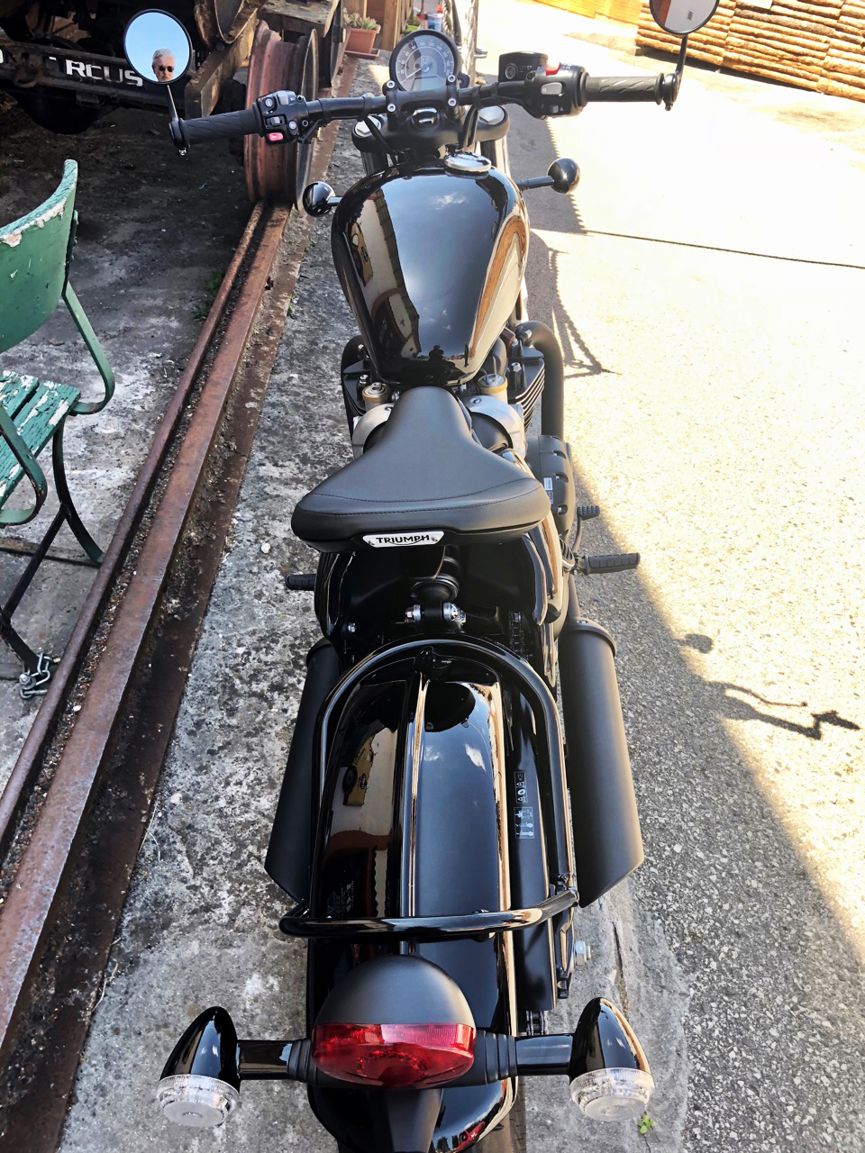 Ensaio Triumph Bobber Black – Com um “Punch” da Pesada