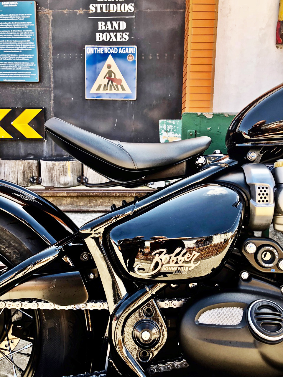 Ensaio Triumph Bobber Black – Com um “Punch” da Pesada