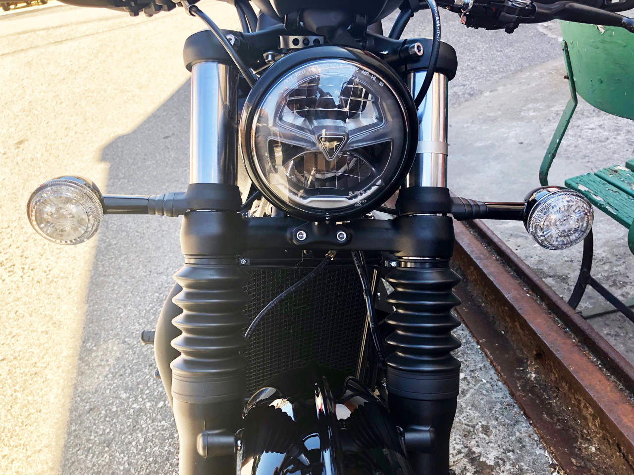 Ensaio Triumph Bobber Black – Com um “Punch” da Pesada