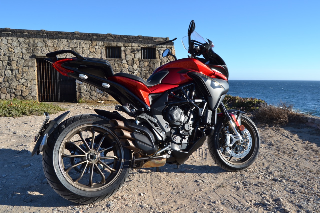 Ensaio MV Agusta Turismo Veloce Lusso 2018 – Uma Sport Turismo “di Lusso”