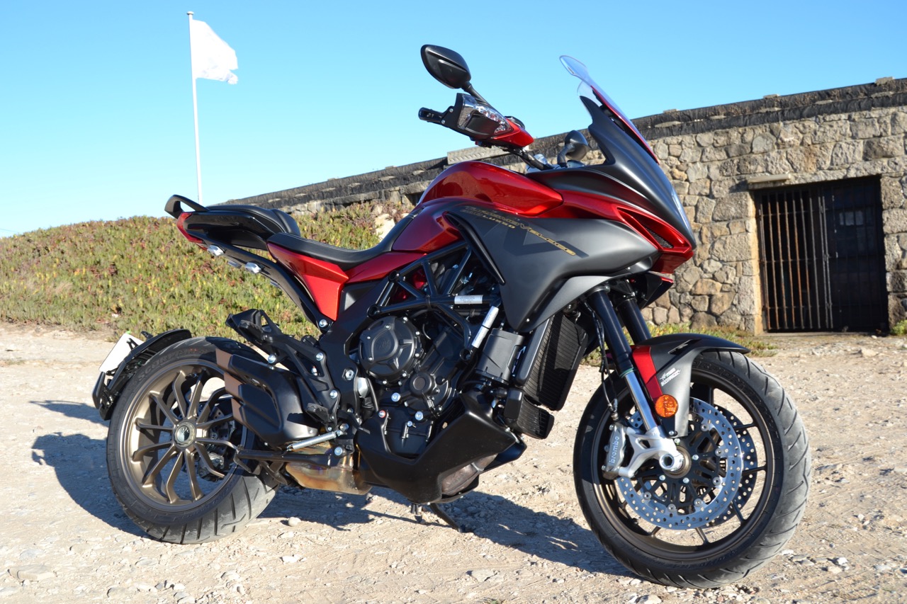 Ensaio MV Agusta Turismo Veloce Lusso 2018 – Uma Sport Turismo “di Lusso”