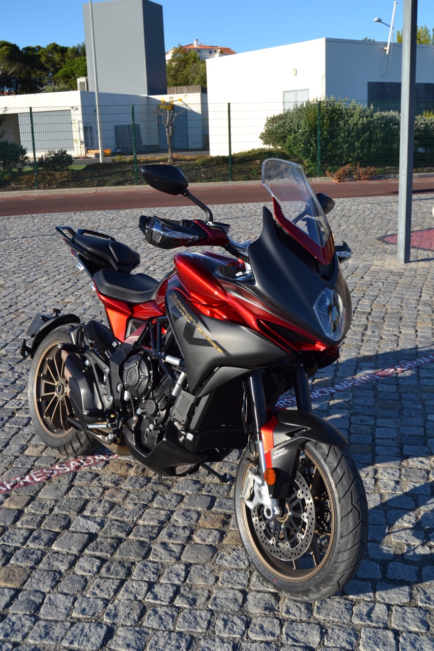 Ensaio MV Agusta Turismo Veloce Lusso 2018 – Uma Sport Turismo “di Lusso”