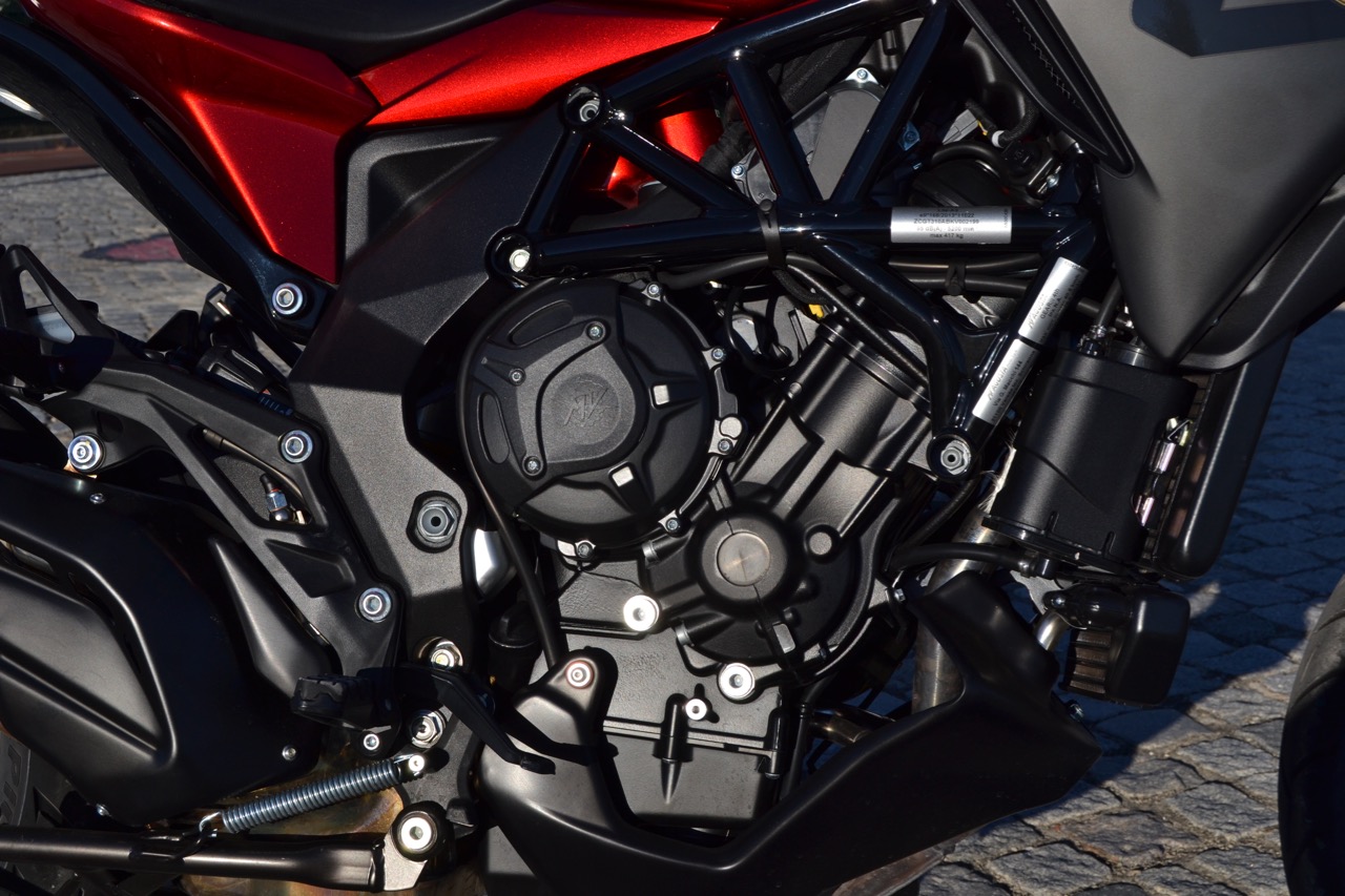 Ensaio MV Agusta Turismo Veloce Lusso 2018 – Uma Sport Turismo “di Lusso”