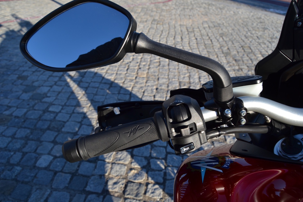 Ensaio MV Agusta Turismo Veloce Lusso 2018 – Uma Sport Turismo “di Lusso”