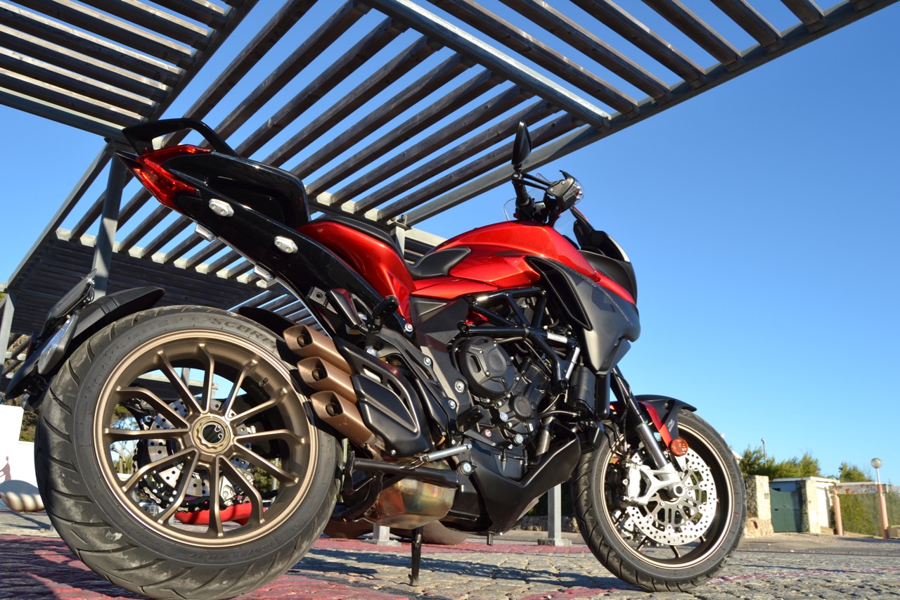 Ensaio MV Agusta Turismo Veloce Lusso 2018 – Uma Sport Turismo “di Lusso”