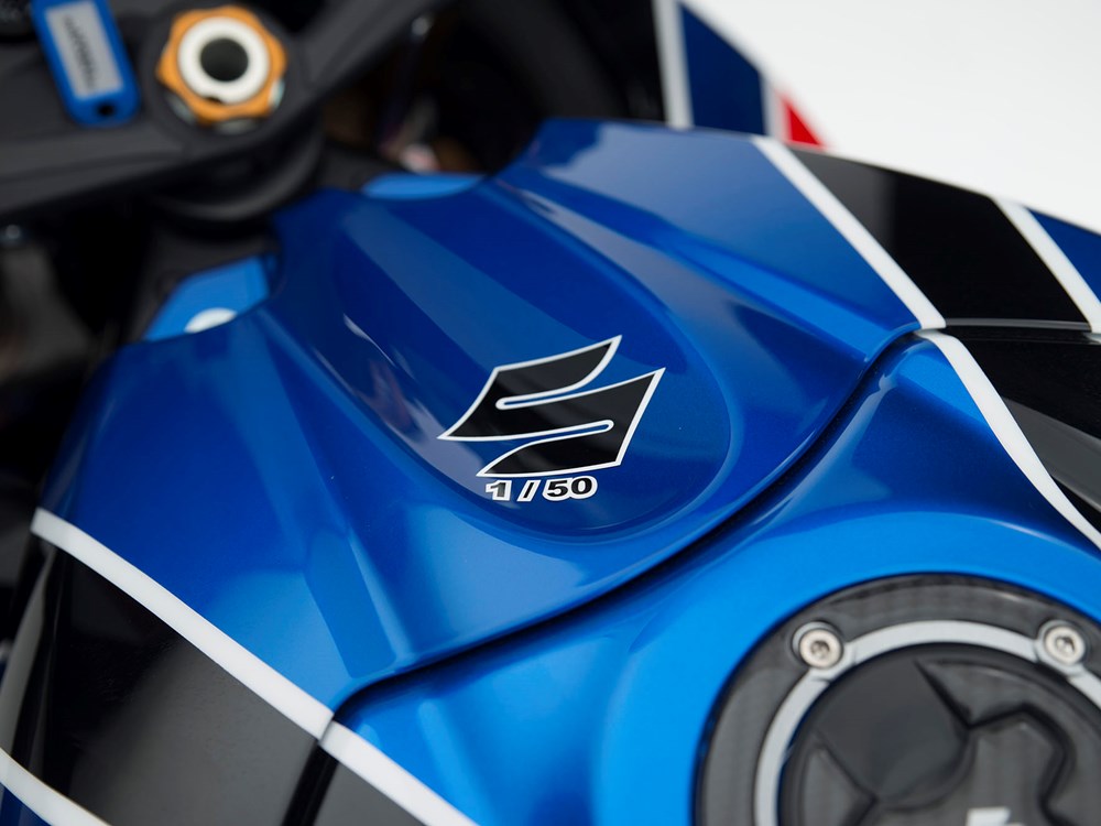 EDIÇÃO LIMITADA DA SUZUKI GSX-R1000 “BuildBase Team Replica”