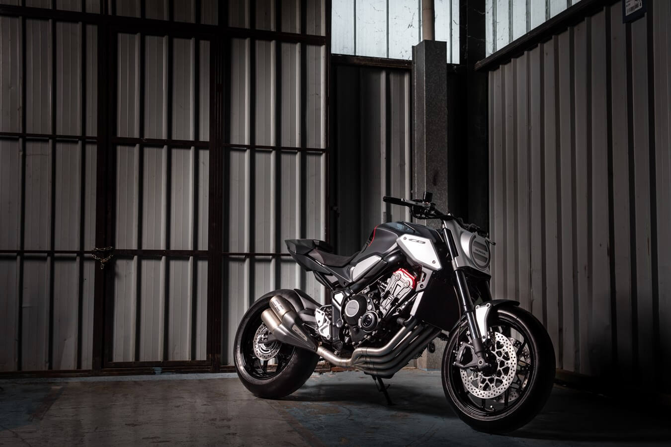 Honda CB650R – Protótipo apresentado no Salão de Paris