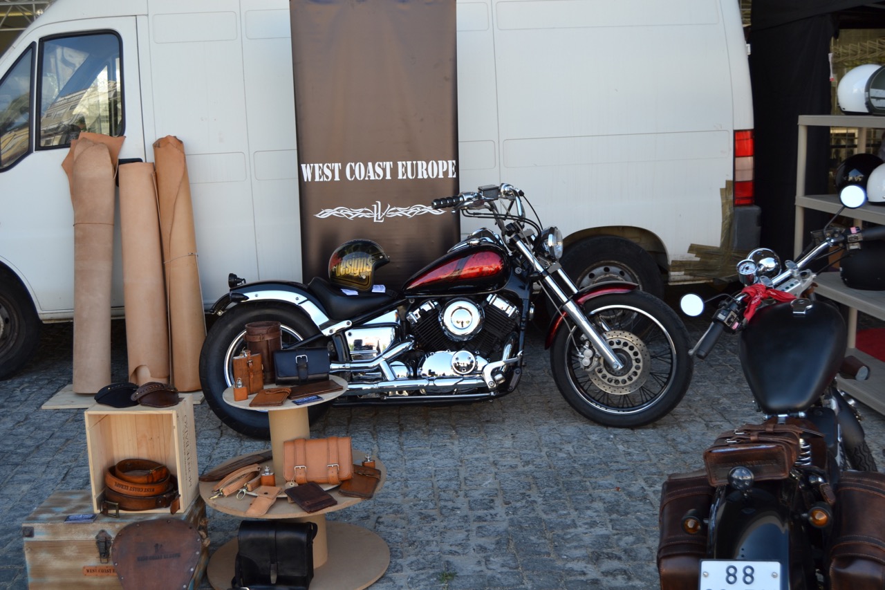 Centenas participaram no evento “Distinguished Gentleman’s Ride” e nós também.