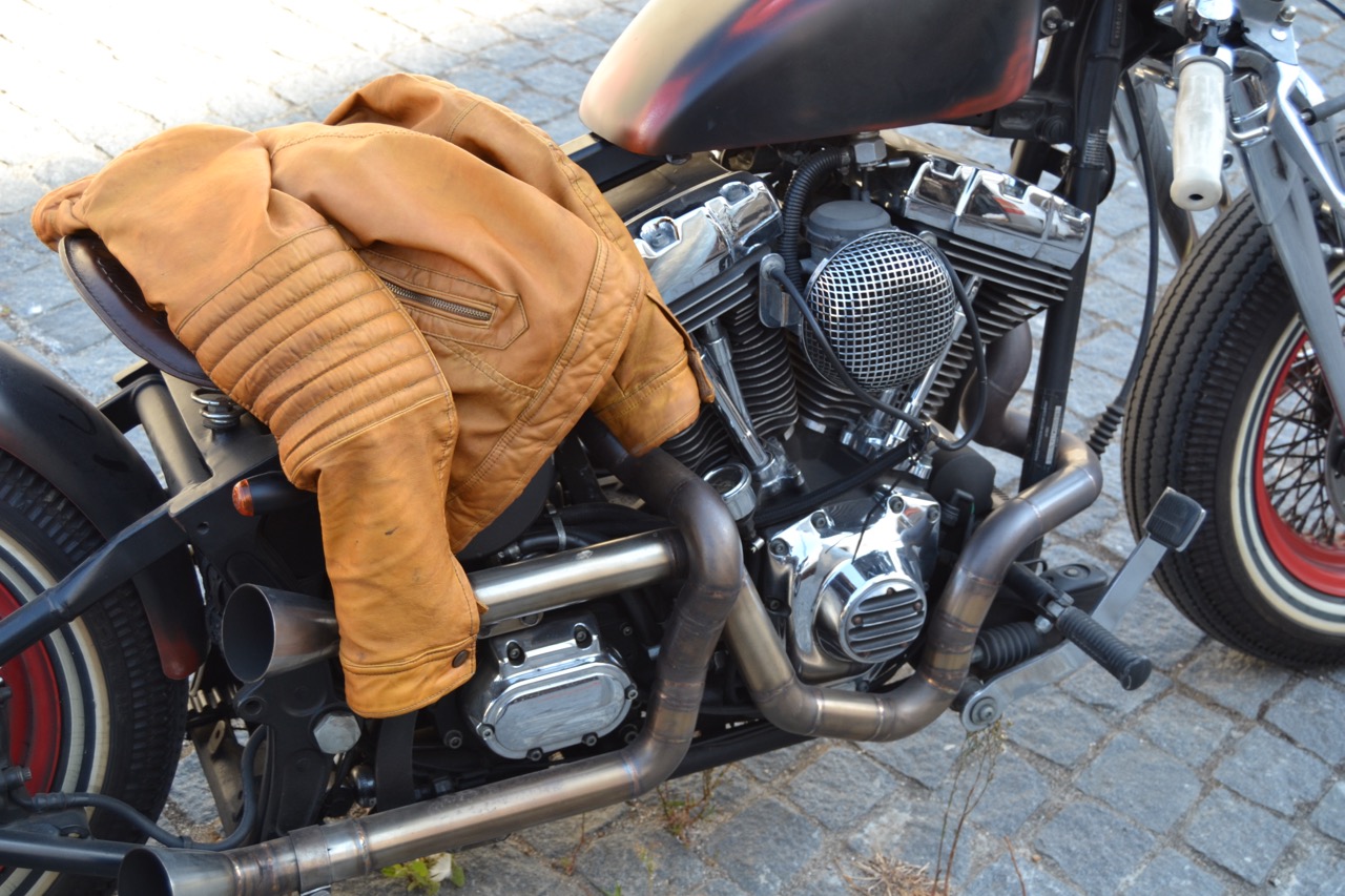 Centenas participaram no evento “Distinguished Gentleman’s Ride” e nós também.