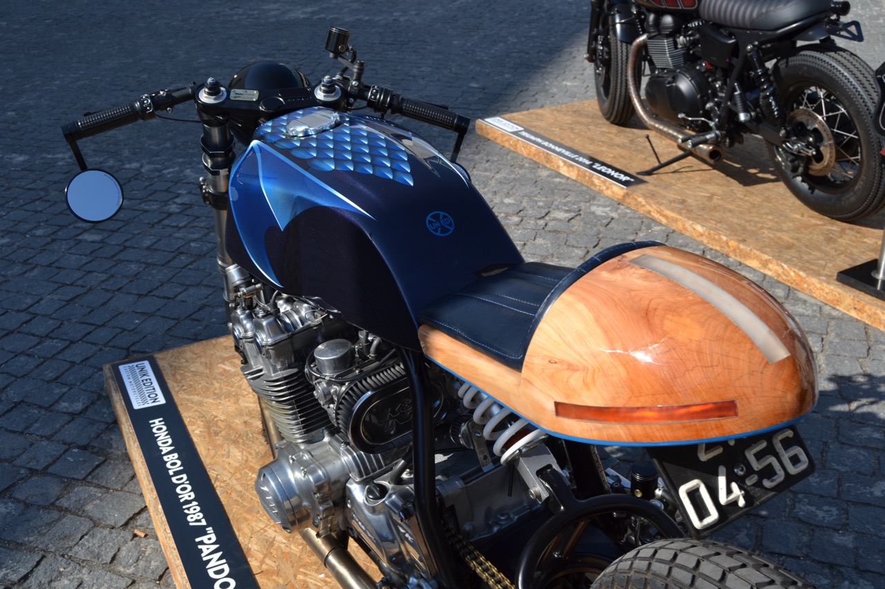 Centenas participaram no evento “Distinguished Gentleman’s Ride” e nós também.