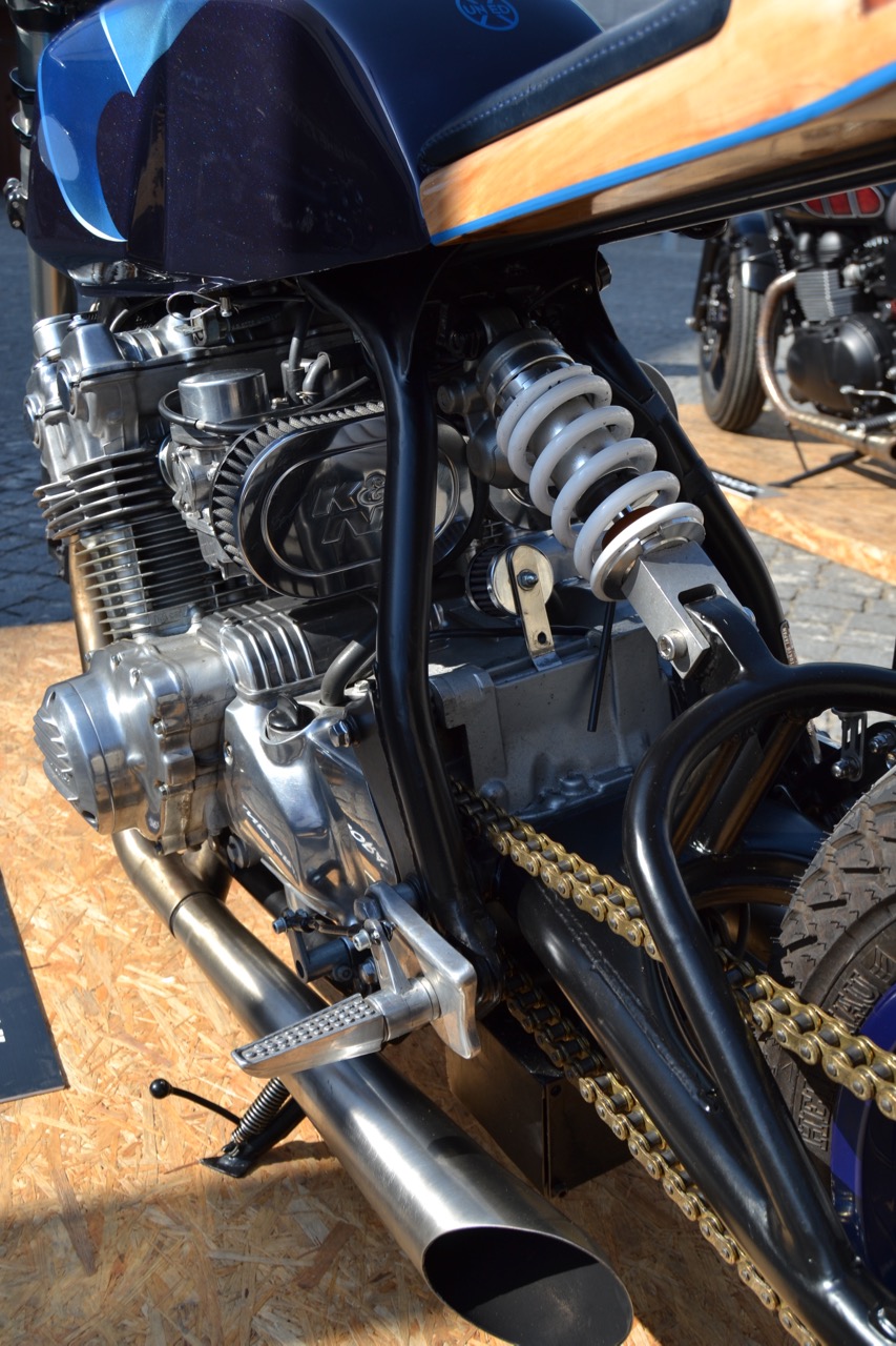 Centenas participaram no evento “Distinguished Gentleman’s Ride” e nós também.