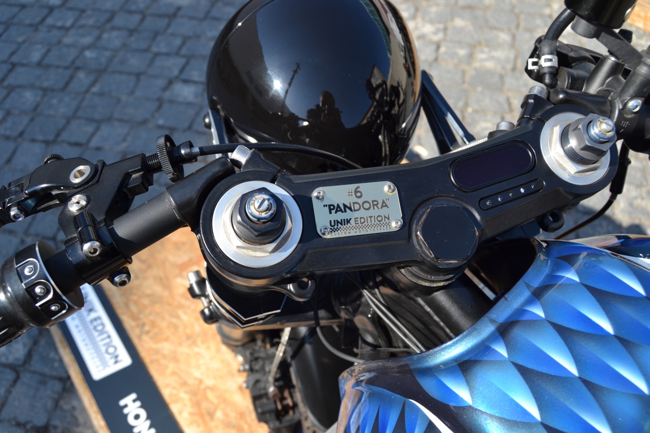 Centenas participaram no evento “Distinguished Gentleman’s Ride” e nós também.