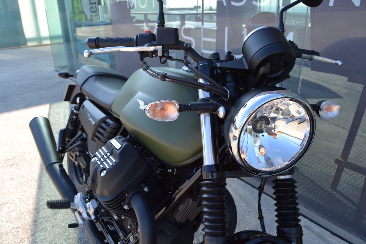 Ensaio Moto Guzzi V7 III Stone de 2018 – Estilo Clássico Intemporal