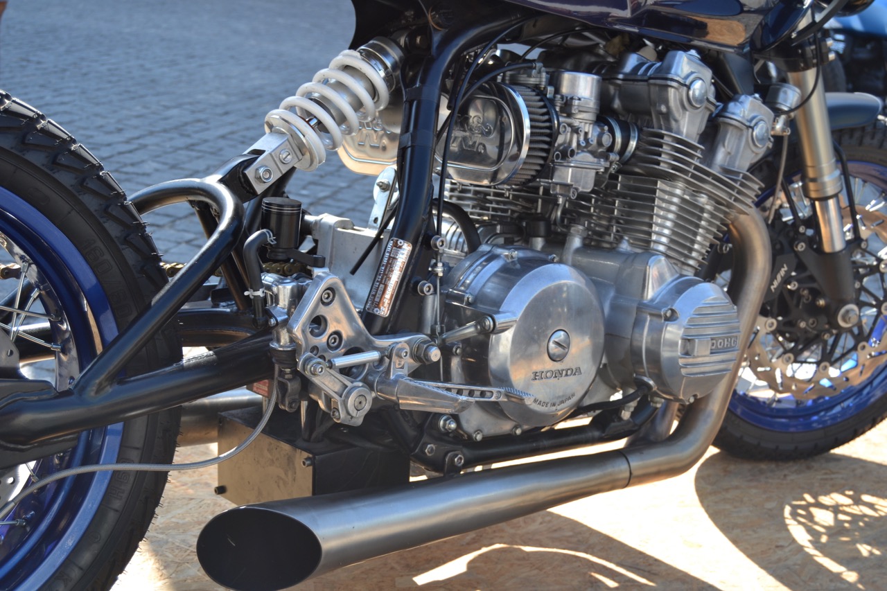 Centenas participaram no evento “Distinguished Gentleman’s Ride” e nós também.