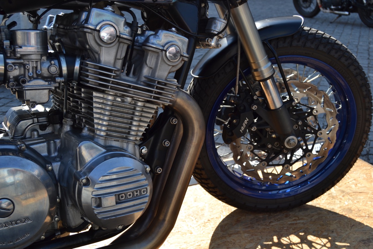 Centenas participaram no evento “Distinguished Gentleman’s Ride” e nós também.