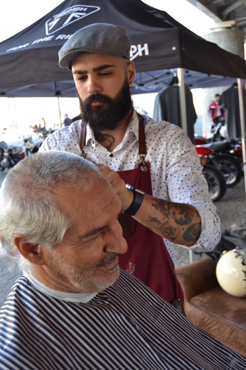 Centenas participaram no evento “Distinguished Gentleman’s Ride” e nós também.