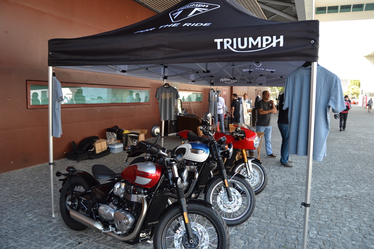 Centenas participaram no evento “Distinguished Gentleman’s Ride” e nós também.