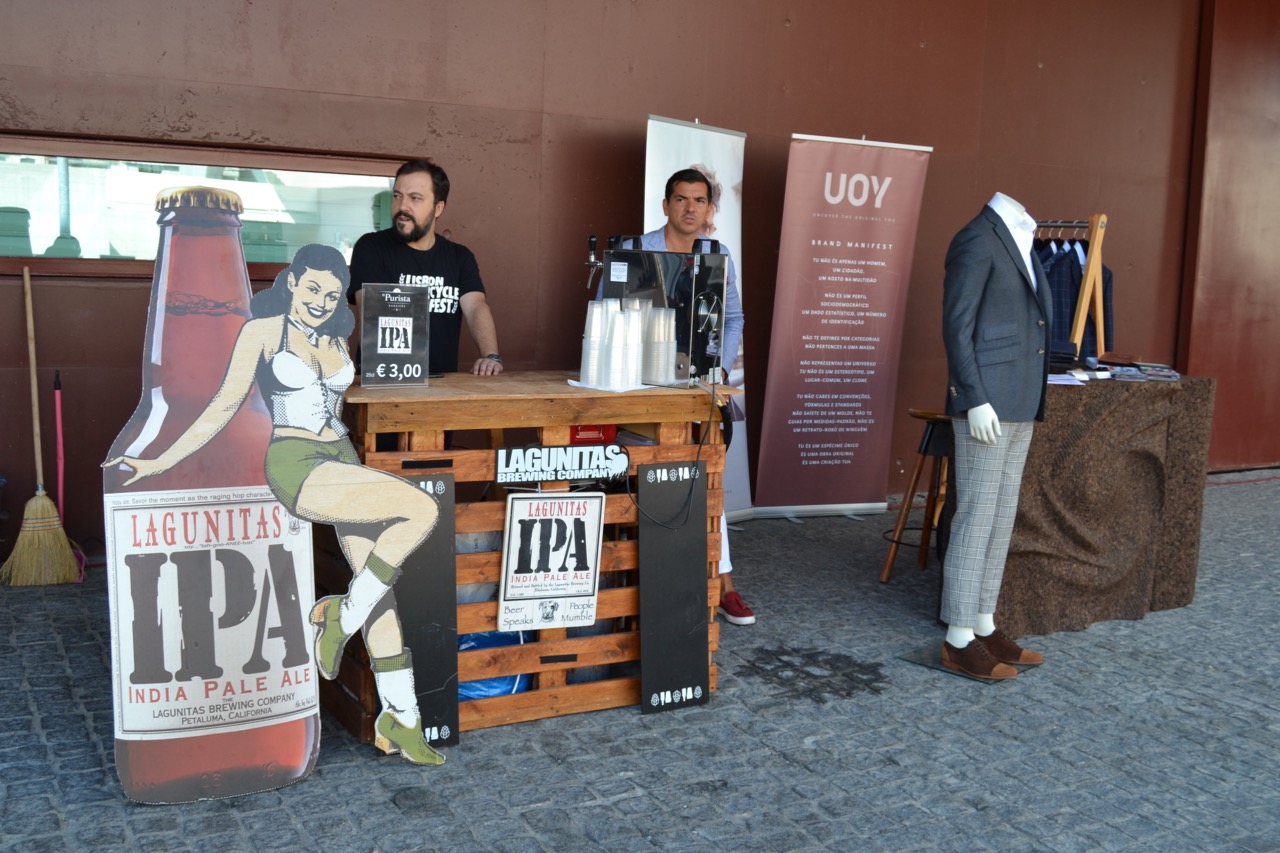 Centenas participaram no evento “Distinguished Gentleman’s Ride” e nós também.