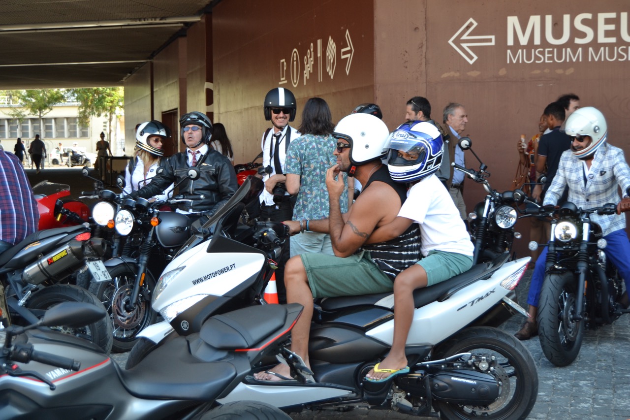Centenas participaram no evento “Distinguished Gentleman’s Ride” e nós também.