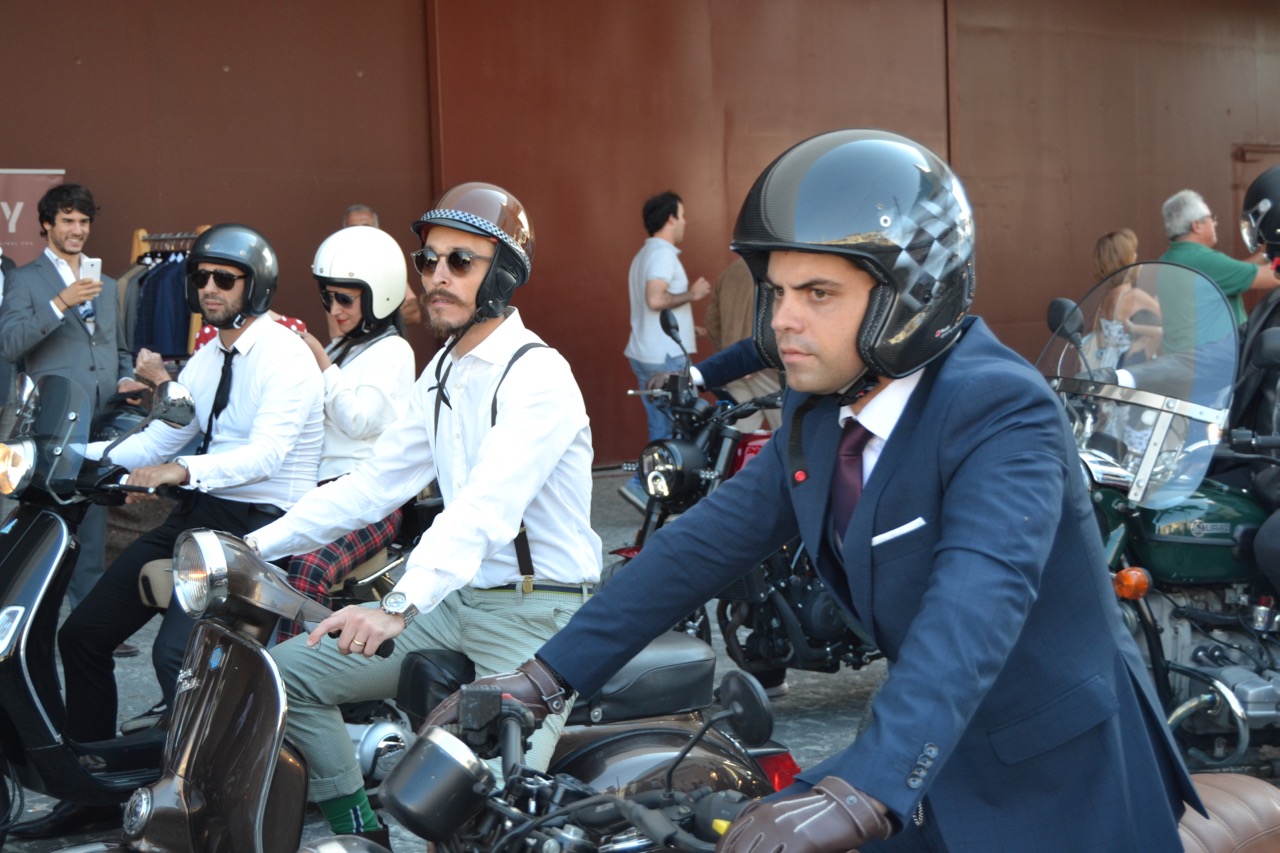 Centenas participaram no evento “Distinguished Gentleman’s Ride” e nós também.