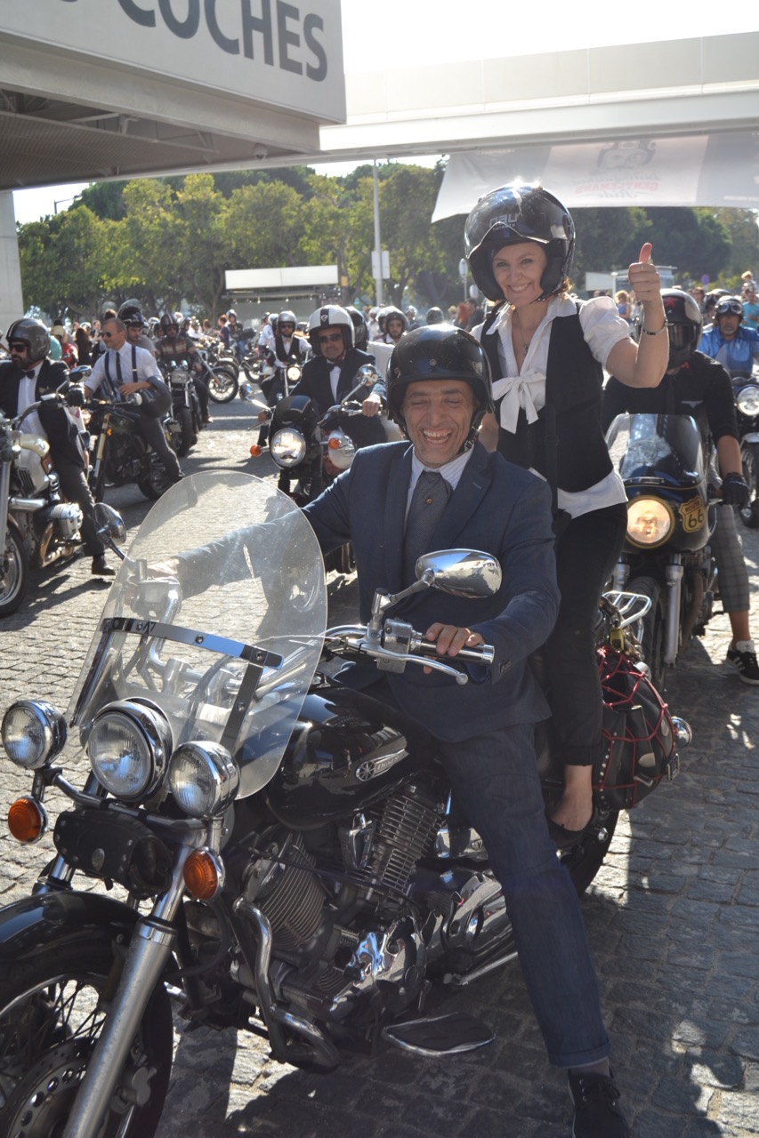 Centenas participaram no evento “Distinguished Gentleman’s Ride” e nós também.
