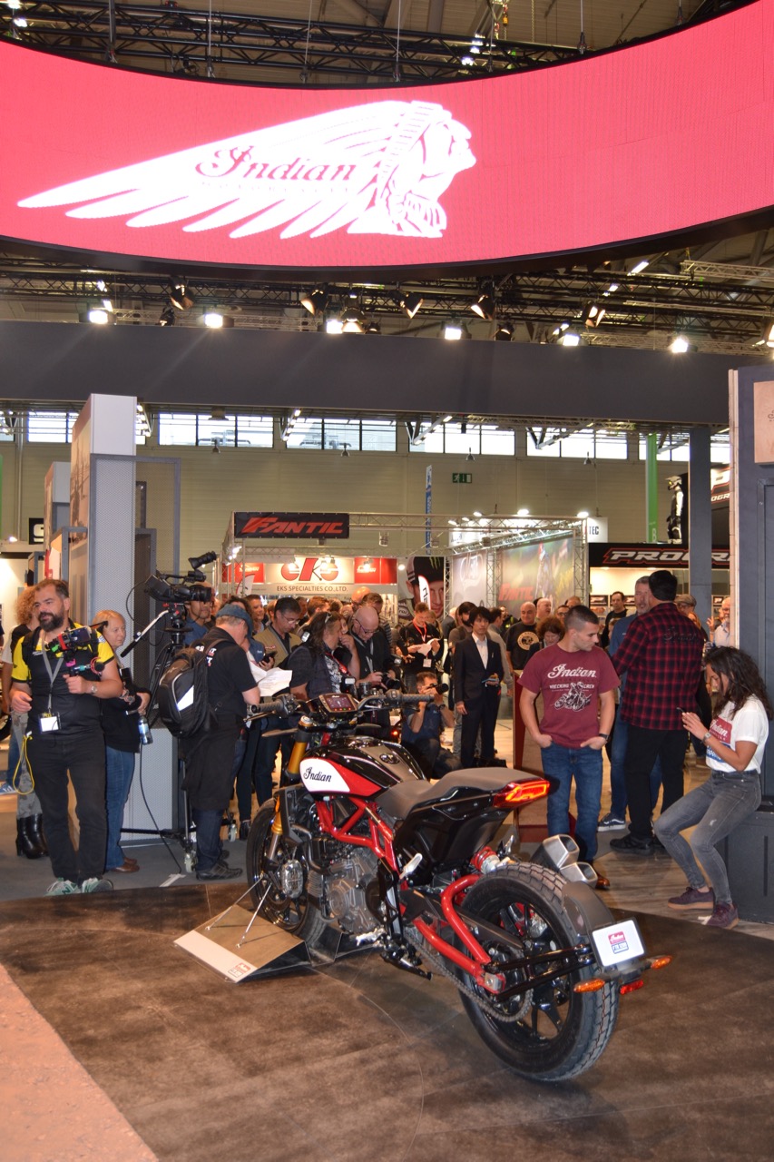 Apresentadas na Intermot as novas Indian FTR 1200 e Indian FTR 1200 S