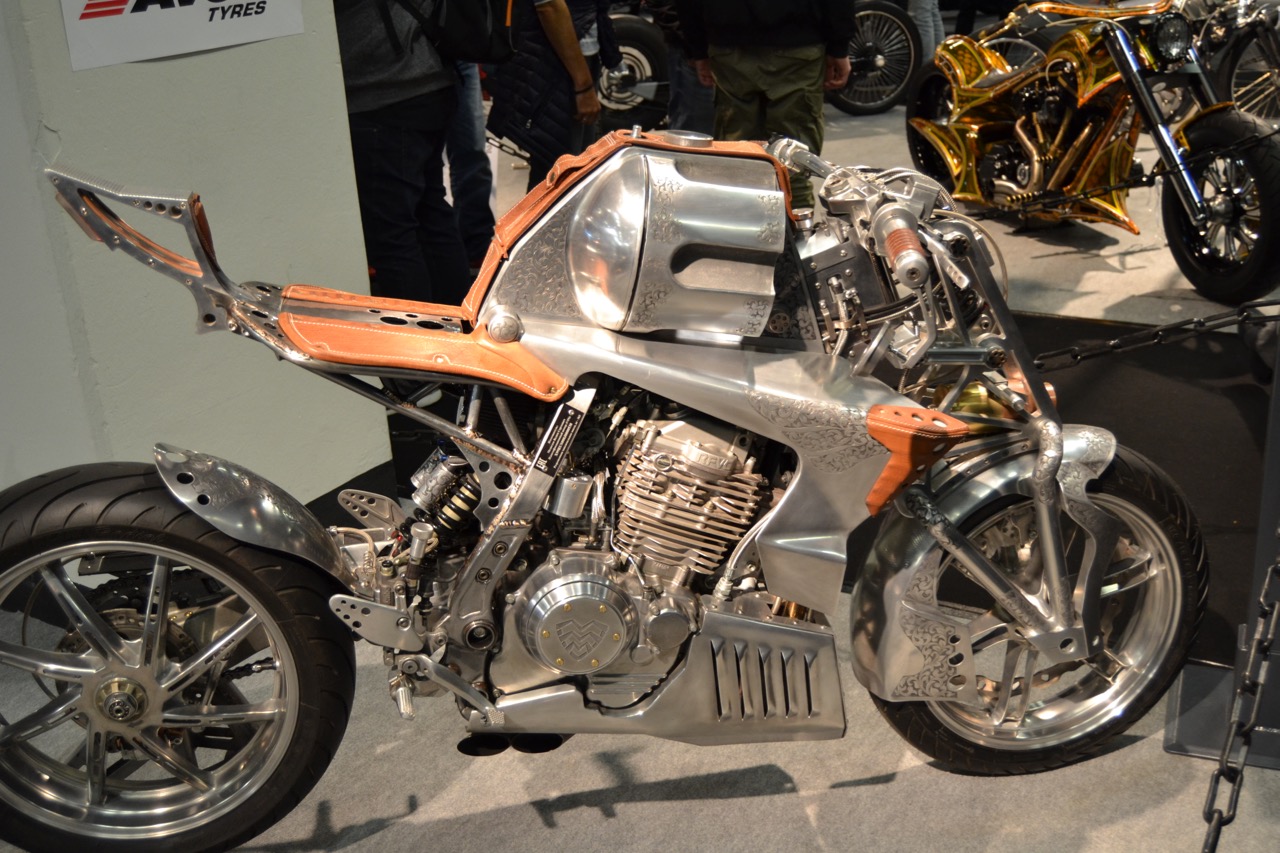 Intermot Pavilhão 10 – a “Customização” alemã não tem limites ( parte 2 )