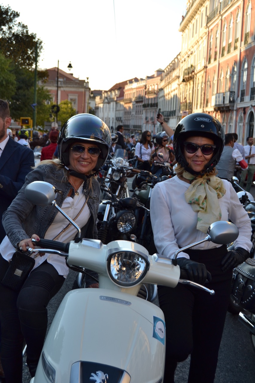 Centenas participaram no evento “Distinguished Gentleman’s Ride” e nós também.