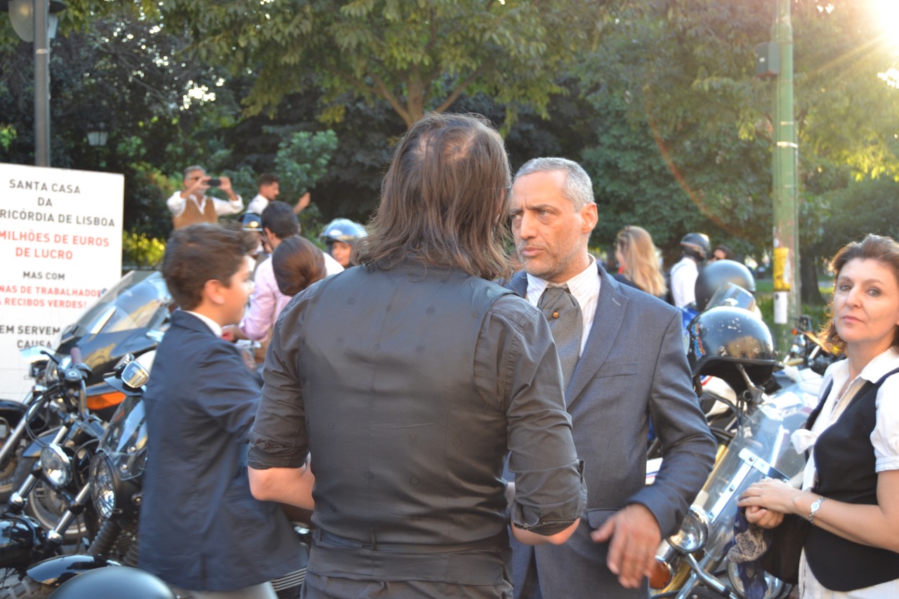 Centenas participaram no evento “Distinguished Gentleman’s Ride” e nós também.