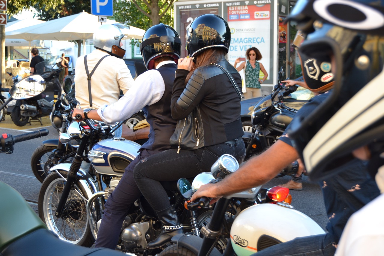Centenas participaram no evento “Distinguished Gentleman’s Ride” e nós também.