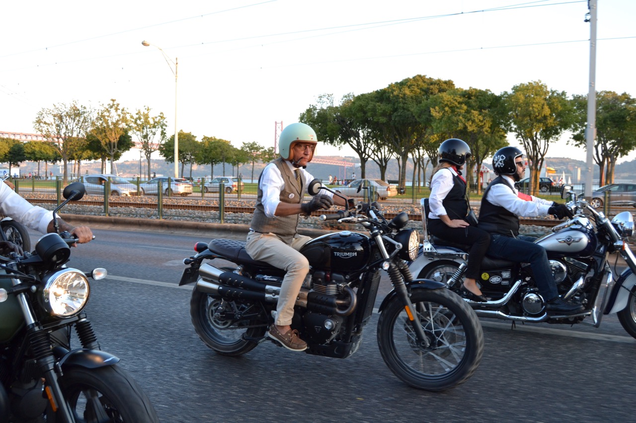 Centenas participaram no evento “Distinguished Gentleman’s Ride” e nós também.