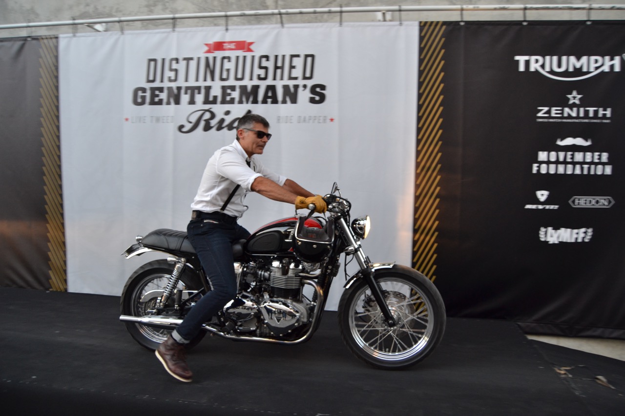 Centenas participaram no evento “Distinguished Gentleman’s Ride” e nós também.