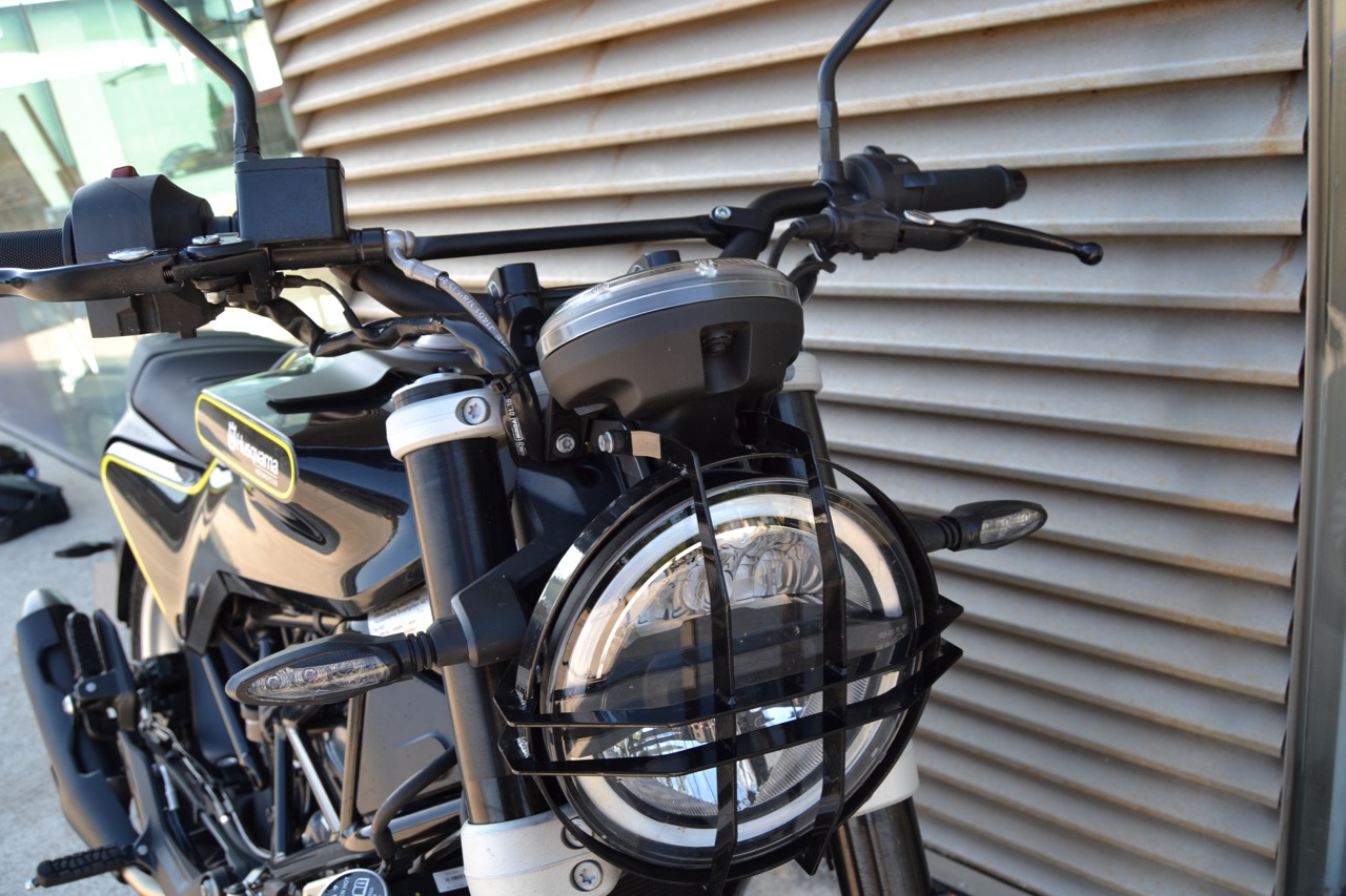 Ensaio Husqvarna Svartpilen 401 – Especialista em Urban OffRoad