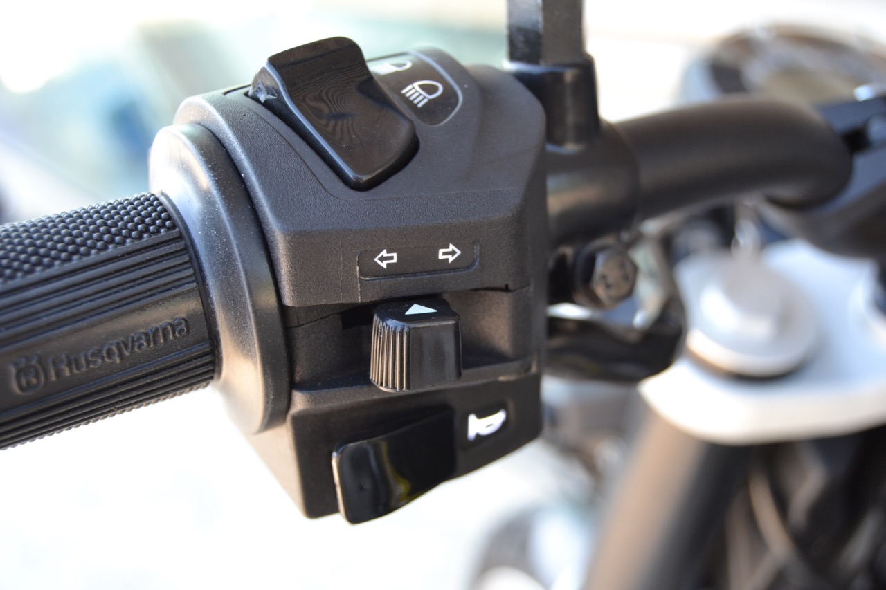 Ensaio Husqvarna Svartpilen 401 – Especialista em Urban OffRoad