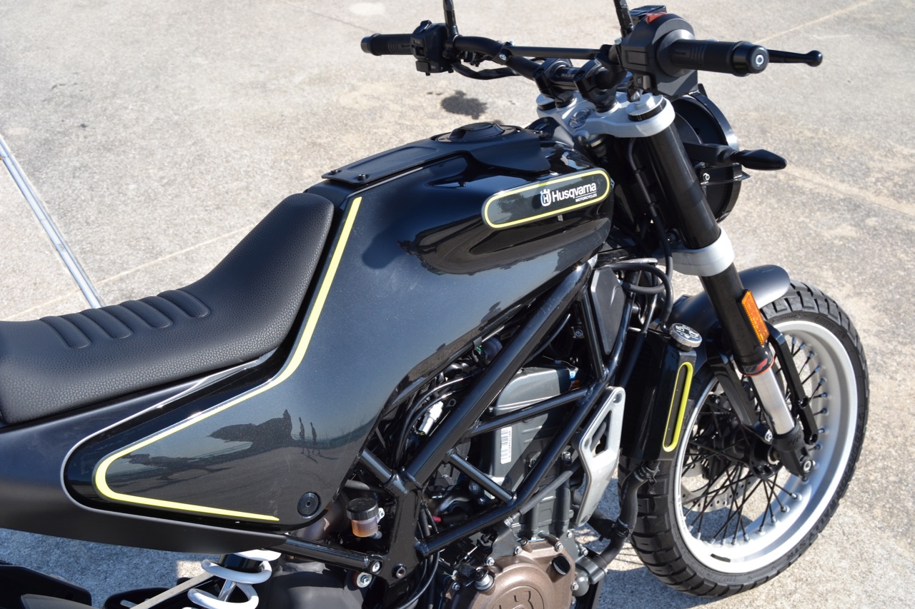 Ensaio Husqvarna Svartpilen 401 – Especialista em Urban OffRoad