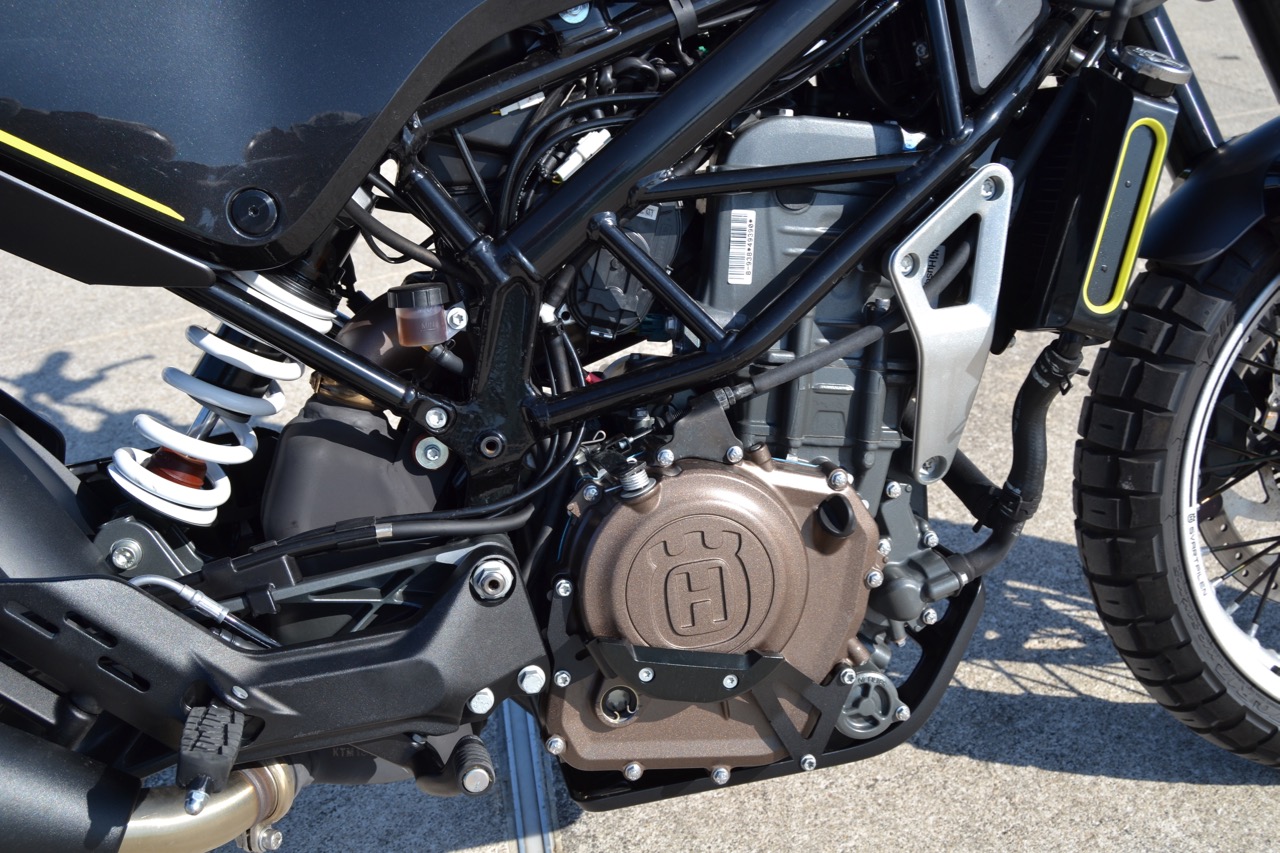 Ensaio Husqvarna Svartpilen 401 – Especialista em Urban OffRoad
