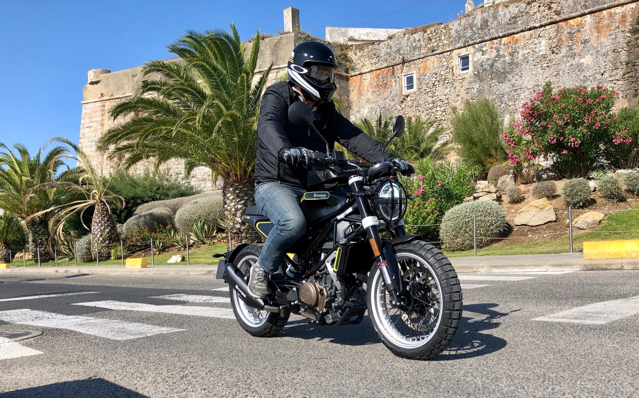 Ensaio Husqvarna Svartpilen 401 – Especialista em Urban OffRoad