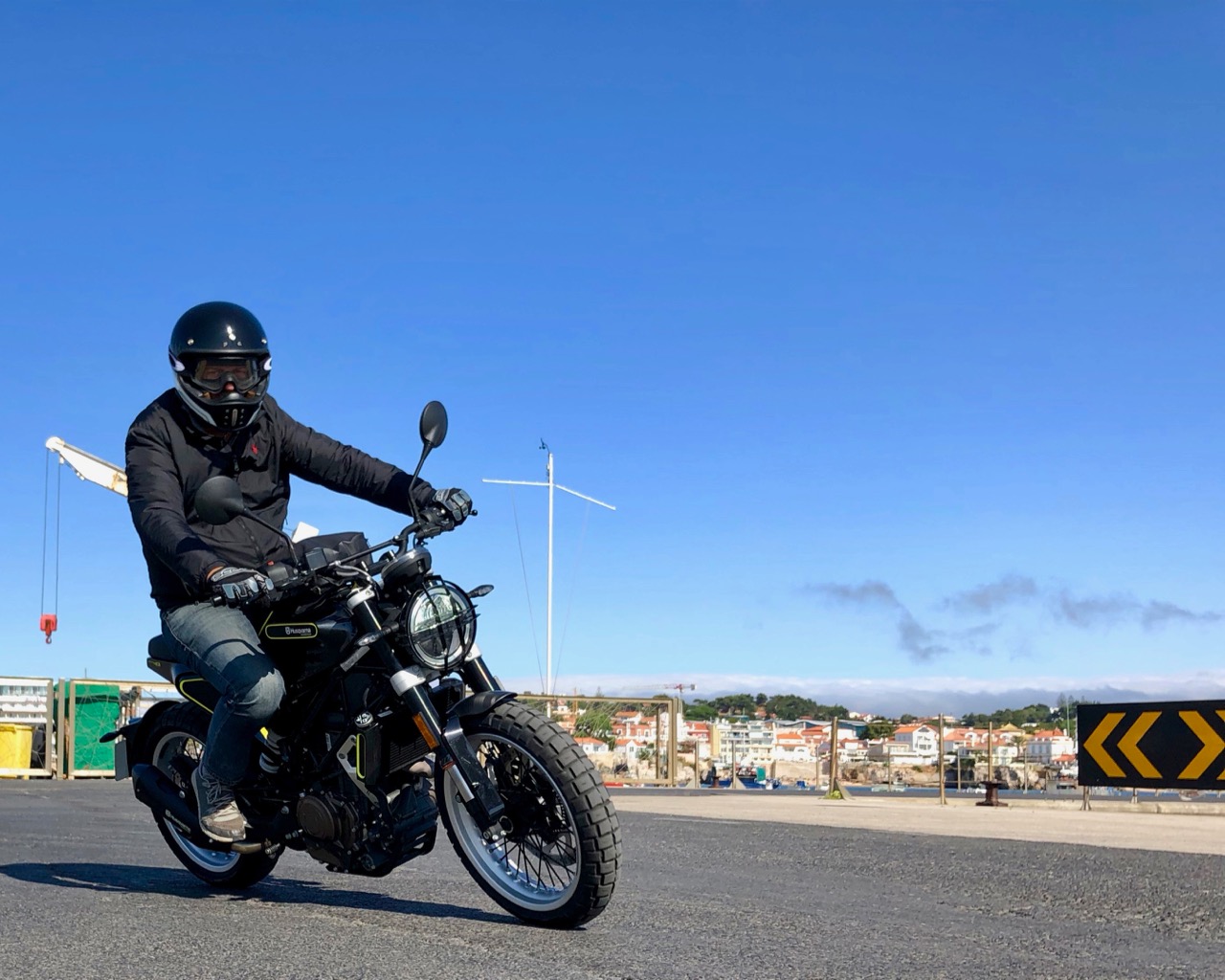 Ensaio Husqvarna Svartpilen 401 – Especialista em Urban OffRoad