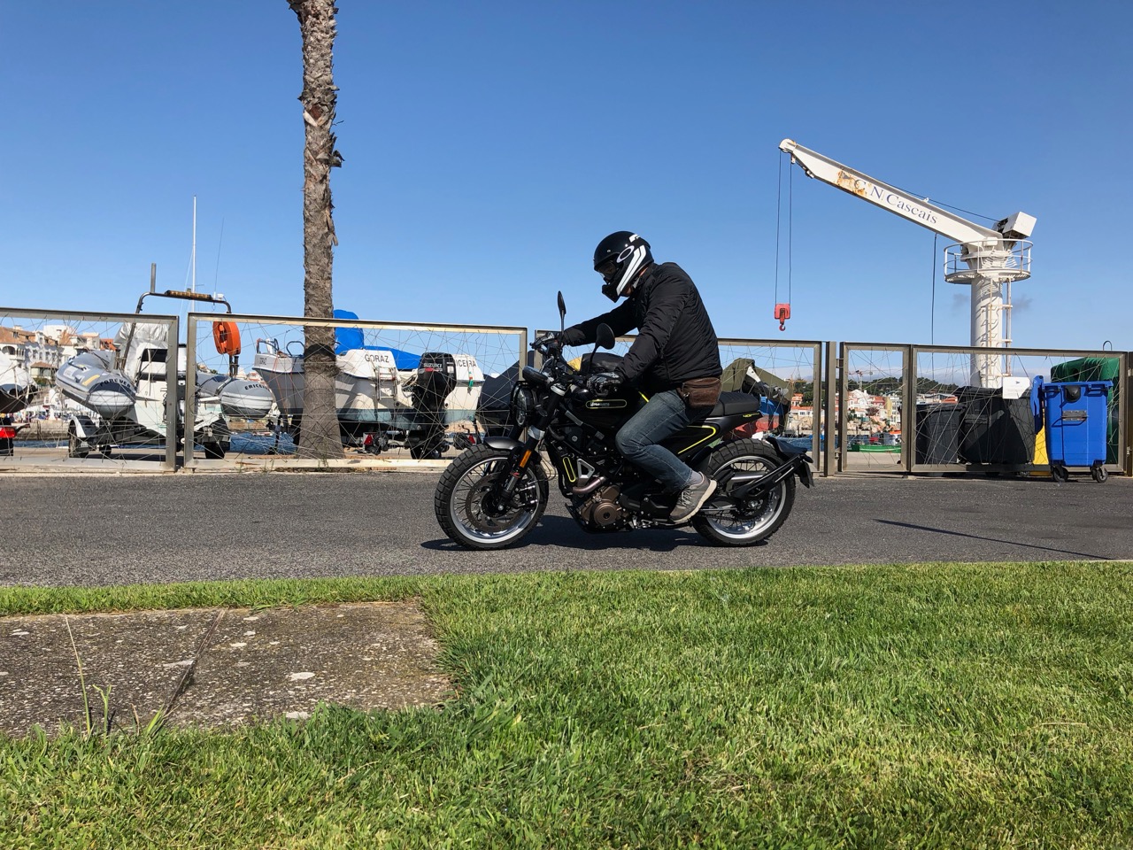 Ensaio Husqvarna Svartpilen 401 – Especialista em Urban OffRoad