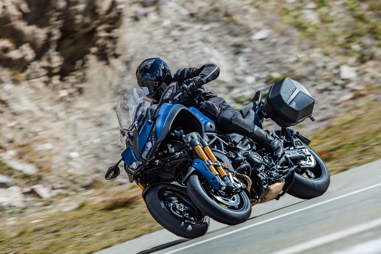 EICMA Milão : Yamaha NIKEN GT – Uma nova dimensão no Sport Touring